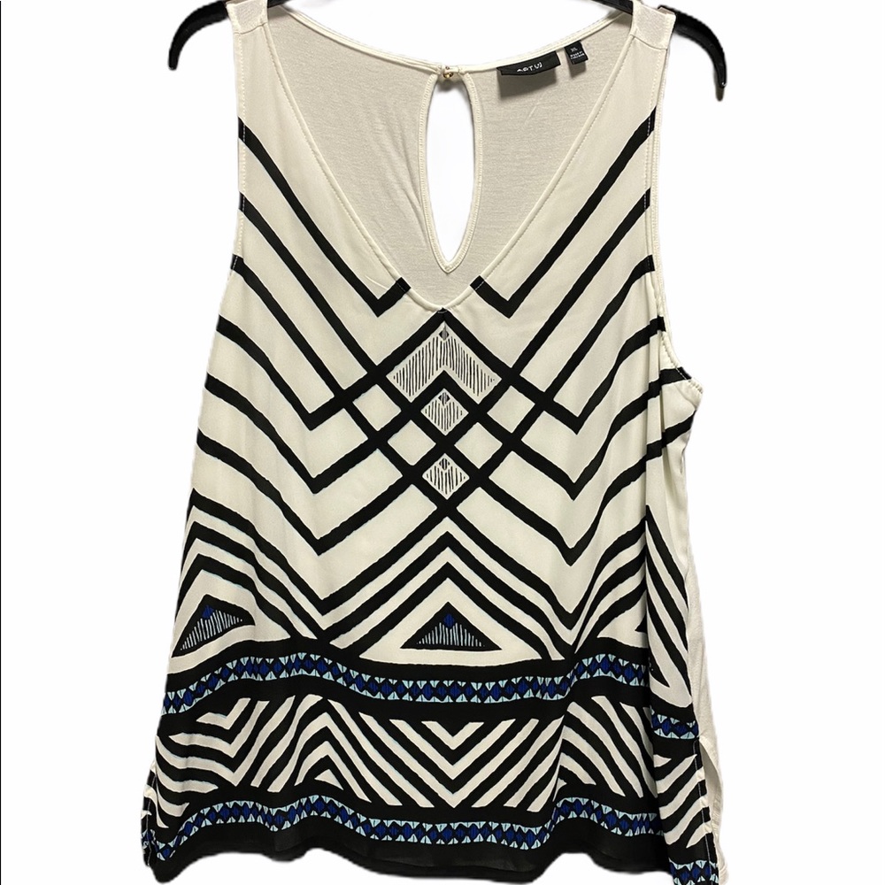 Beige and blue tunic